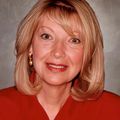 Mme Nicole Dubé