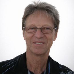 nT5oY5lNaFdQ0WUcvexSdfkMTP5YedTc4qImaU89