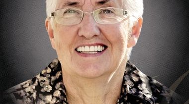 Mme Jeannine Carbonneau