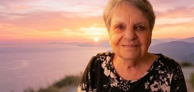 Mme Yolande Denault