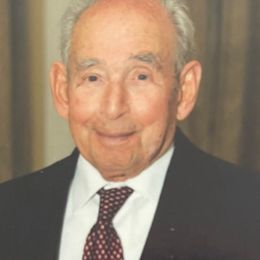 Photo de Dr. David Wayne, avis de décès à Sagard