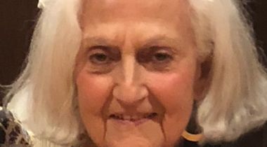 Beverly Shapiro (née Moss)