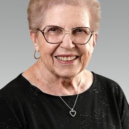 Photo of Aline Latreille Quenneville, obituary in Huntingdon