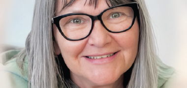 Mme Lyne Thompson