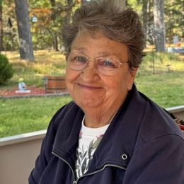 Photo de June Lee Thiemann, avis de décès