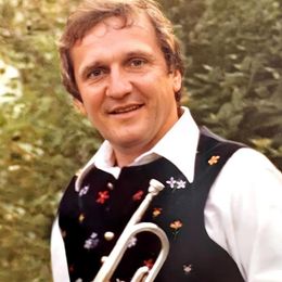 v6um6JTartVUUHHLFQhnn63rxx8Ue13TbpWLuYOs