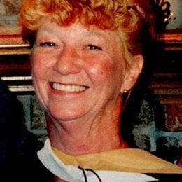 Photo of Carolyn Jordan Walls, obituary