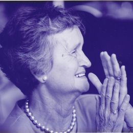 Photo of Nancy Miller Irving, obituary in Louiseville