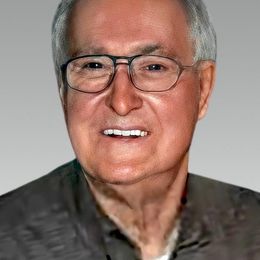 DUSGucxkEybWyK5blazwDXoG5Y6GxQprF29KmNCo