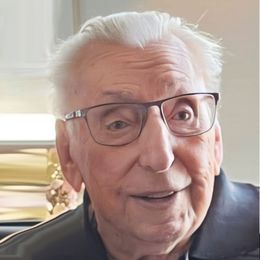 o93Pqx2OzaOq2s3y8tgqKevQDZnVY1XR9qyqQ1Hm