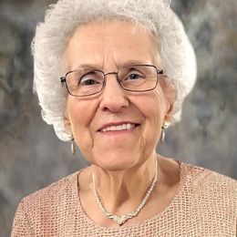 MXEDEyP6YEheSHU42sebY4vzInY5wZbKXCgzRiBe