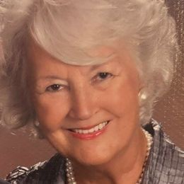 Photo of Patricia Wood Albright, obituary