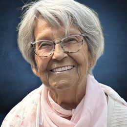 AkNMDrO827rp4vdKvsj8IC3idjqeHlQGCAGbE5ee