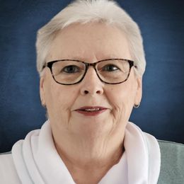 uxT1RxsDwDispOKTjMdqKTxo4OxXPQwvT0VB2bH8