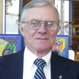Photo de Charles “Chuck” Richards, avis de décès à Sutton