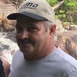 UPAsnsk8DTi7CLtiXJCJRbfqOPv7IxH8wNnCkCxP