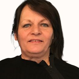 1TYZaY0jCB9F9wtU9ubAoJ5Y92FoaKwy9kPxsIqi