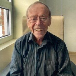 ntfbybNZXDtWYMYPAki5BFHGAvMM0w6xp7hfpSNU