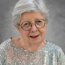 hlQVW4WphGbexyO9CGRrDJ1bXsmlXkuKbOMfnLku