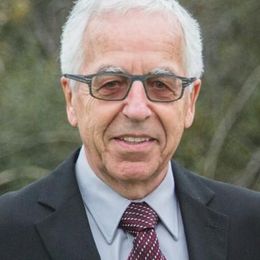 MrdTacqFeMSLbgfoiyqeXx9VEikXZ3zNIROpgogH