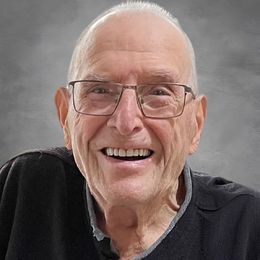 Photo of Jacques Ross, obituary in Essipit