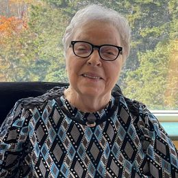 fbEj4LNGCQ5Zawxs0w1mIWbJs4I0XXgCzhYhEbeW