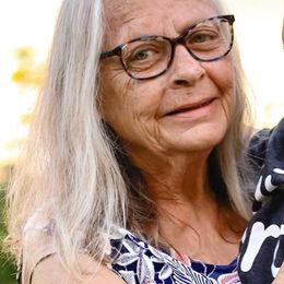 Photo of Dona Lee Carter, obituary