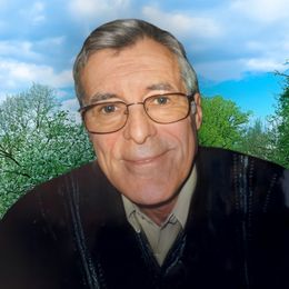 PBPwpddDSYYFbNpfD4rX1SXWozlovl3q5MZ7MXMU