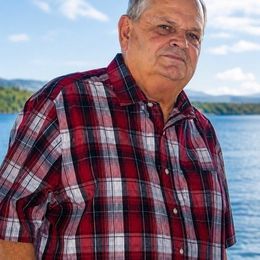 Photo de Robert Eugene McMillon, avis de décès
