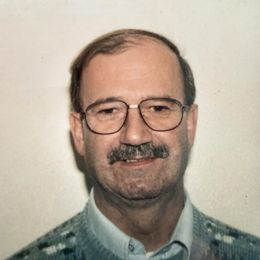 v7JxeBIDsPJFCKmW7PGY4nmGFNFS19jYVaOizVti