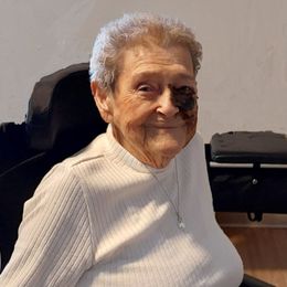 CqUOFate9SWYJjfyBRqeIiOl4XwRwY7bPvJqAo8Z