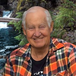 t6KXJEiIUP72Tc5zMwmRtqYiaWTSXHQsulmjbURQ