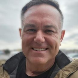 UWE8pyRxikujRooxvEBeXnuvJMKtFz0XWrQQ1PjV