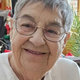 Photo of Jeanne Roy, obituary in Nominingue