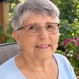 Photo of Jeannine Coutu Lebrun, obituary in Sherbrooke