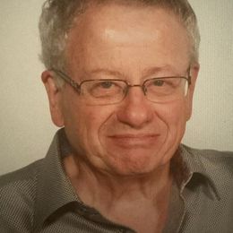 Photo of Stanley Singer, obituary in Beaconsfield