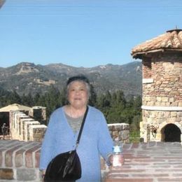Photo of Shufen Wang, obituary