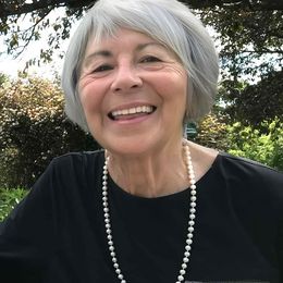 QUAxNQapPhyHsHG5qAltcQ8J72GlHRDOLxiqM9J4