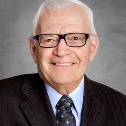 1PTtN6OlXt87KDRmBM7ZnnHPlXFQxgzGTgU9loXb