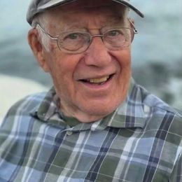 Photo of Bernard Charest, obituary in Québec
