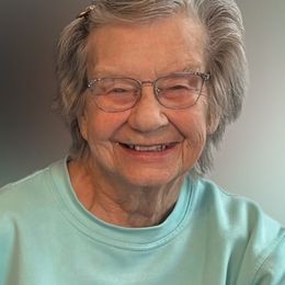 Photo of Lois Kathleen (LaHuis) Schut, obituary
