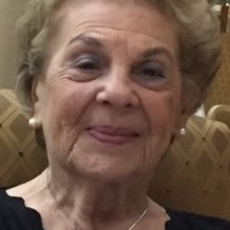 Photo of Mary Hazen (née Ginsberg), obituary in Montréal