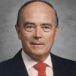 fYDcihV8htnJYUbfEha8lSScznfEQhvITiglBsIU