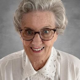 Photo de Joan Barnes, avis de décès à Farnham