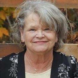 Photo of Linda McKen, obituary in Québec