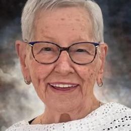 Photo of Carmelle Lapierre, obituary in Québec