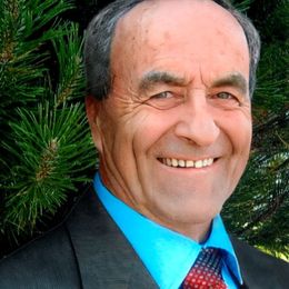 jr4bG4yPVw3Hax7fDMG9JeX0XZbyxZL1UM0Xkcf9