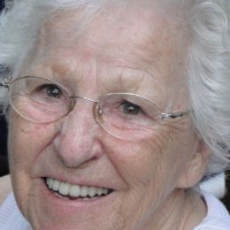 SD54QhlwHvHGCqPbObxsc4l7klhJ12z1XxeAX3lC