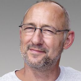 pFRCqEzgdSH5uuPMqI33XnSTs9JX5iac3aYMCLJc