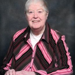 Photo de Mary Patricia Nicol, avis de décès